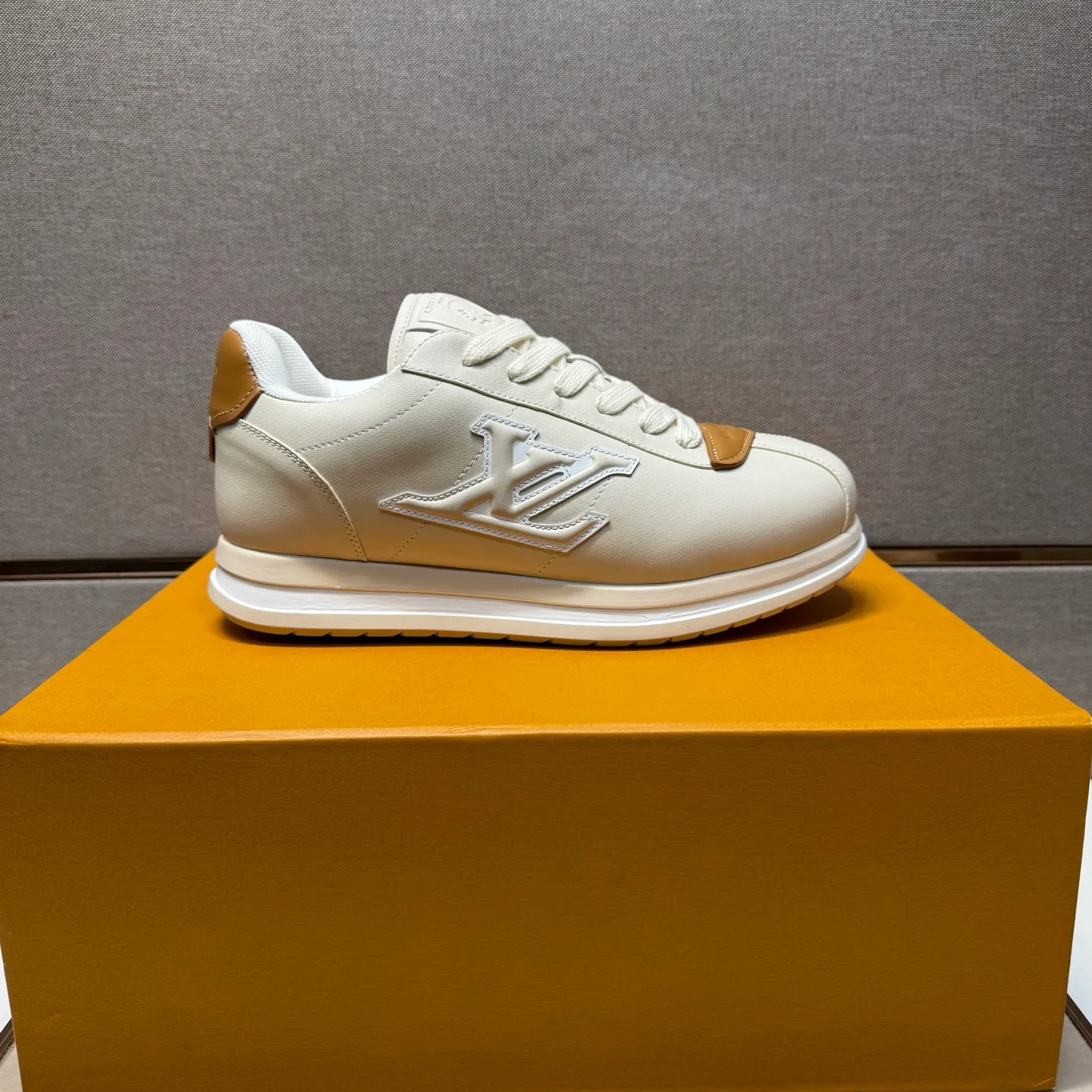 Men's men's shoes 💰pp560 [LV～] Men's casual shoes 2025z cabinet sales simultaneously 🔶Size: 38-44 #️⃣ 🔷6 colors🔜The upper is made of multi-material splicing➕Mesh lining, comfortable and breathable, sole: original comfortable and wear-resistant outsole, ⚠️real thing📱photographed🎬real thing is better📢📢📢